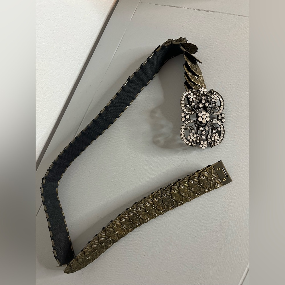 Kelli Kouri Goldtone Metal Plate Stretch Belt Crystal Flower Rhinestone Buckle